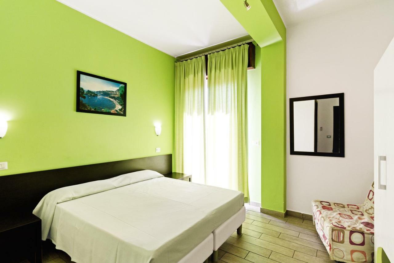 Seaview Terrace Sunny Apartment جيارديني ناكسوس المظهر الخارجي الصورة