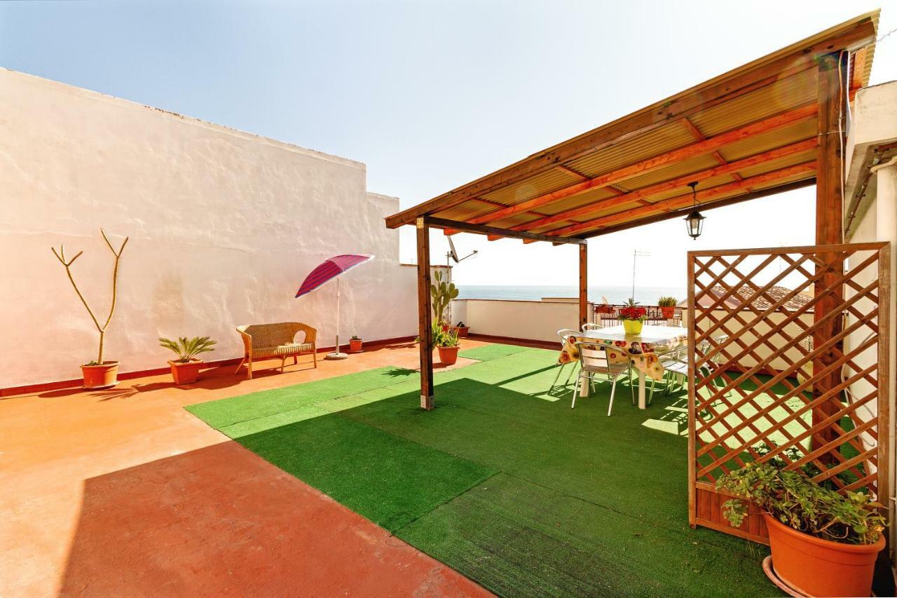 Seaview Terrace Sunny Apartment جيارديني ناكسوس المظهر الخارجي الصورة
