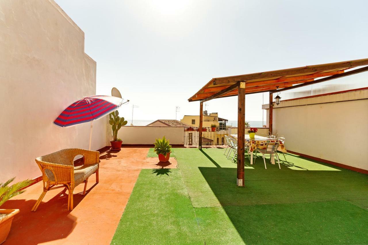 Seaview Terrace Sunny Apartment جيارديني ناكسوس المظهر الخارجي الصورة